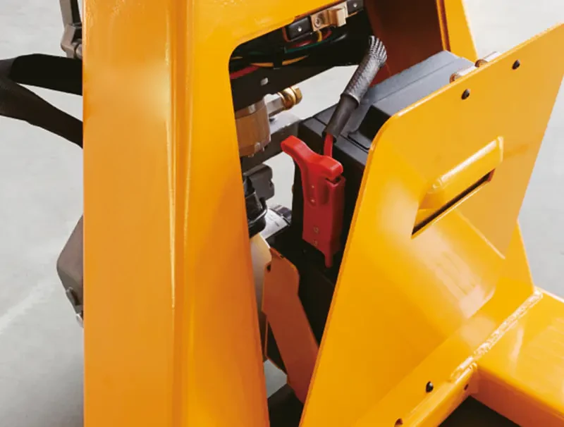 Transpalette électrique lithium-ion EPV15 d’une capacité de 1 500 kg